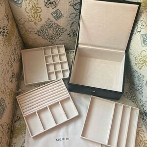 3 level black jewelry box